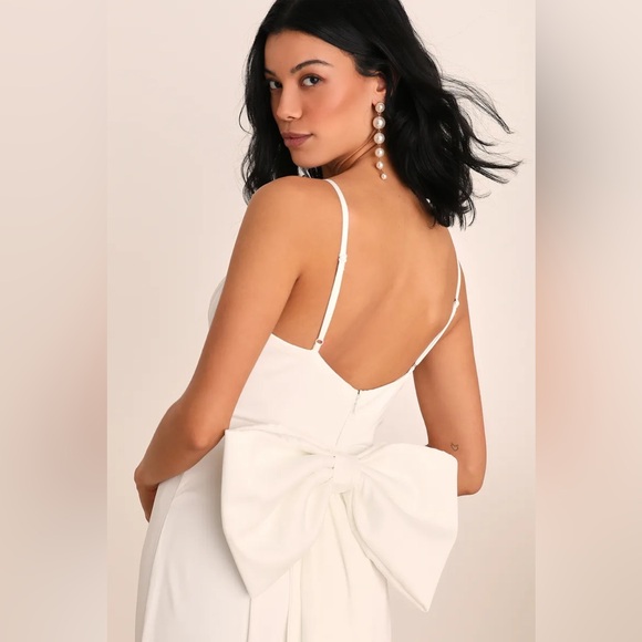 Lulus white long dress with a bow - Picture 4 of 7